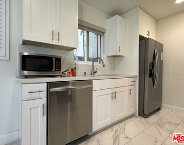 1601 Veteran Avenue - Photo Thumbnail 29