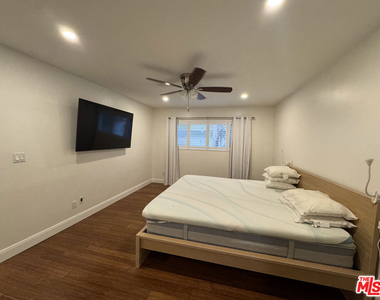 1601 Veteran Avenue - Photo Thumbnail 18
