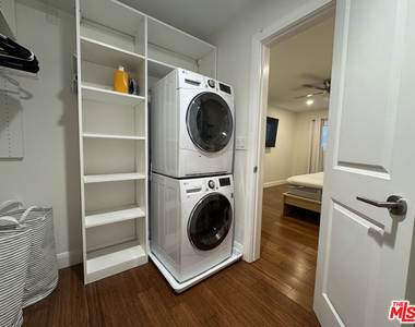 1601 Veteran Avenue - Photo Thumbnail 19
