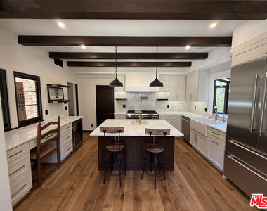 3475 N Knoll Dr - Photo Thumbnail 11