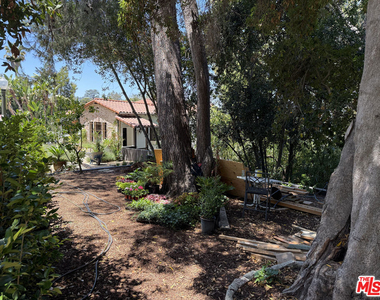 3475 N Knoll Dr - Photo Thumbnail 13