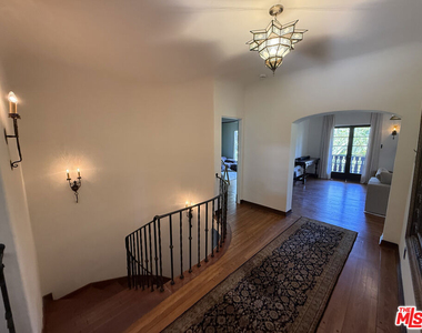 3475 N Knoll Dr - Photo Thumbnail 6