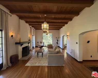 3475 N Knoll Dr - Photo Thumbnail 8