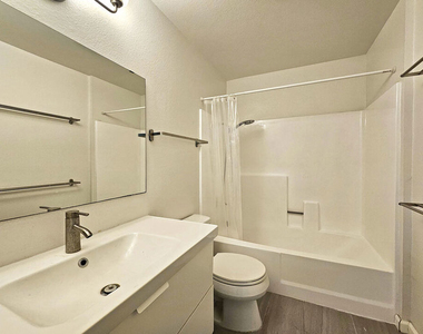 1454 E Orange Grove Boulevard - Photo Thumbnail 32