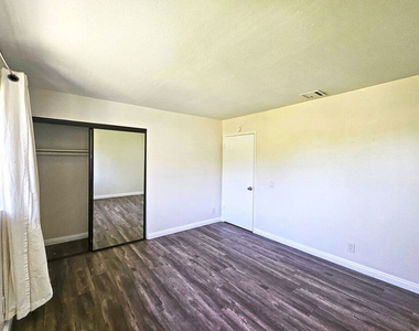 1454 E Orange Grove Boulevard - Photo Thumbnail 31