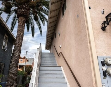 306 E 36th Street - Photo Thumbnail 11