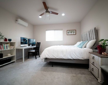 306 E 36th Street - Photo Thumbnail 6