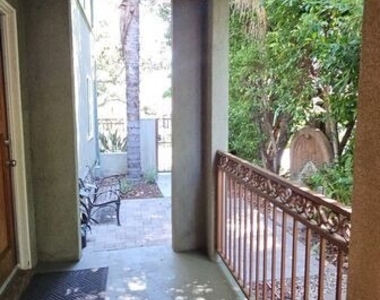 451 S Doheny Drive - Photo Thumbnail 19