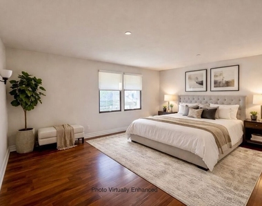 122 N Clark Drive - Photo Thumbnail 7