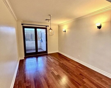 122 N Clark Drive - Photo Thumbnail 13