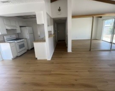 74442 Driftwood Drive - Photo Thumbnail 6