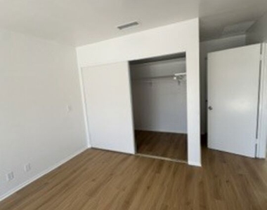 74442 Driftwood Drive - Photo Thumbnail 4
