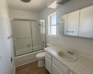 74442 Driftwood Drive - Photo Thumbnail 5