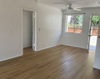 74442 Driftwood Drive - Photo Thumbnail 10