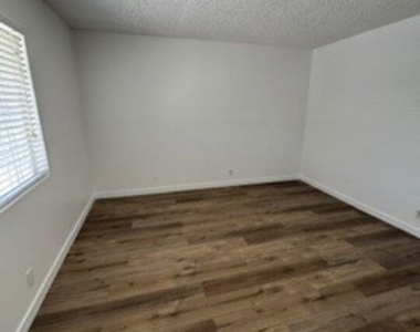 74430 Driftwood Drive - Photo Thumbnail 24