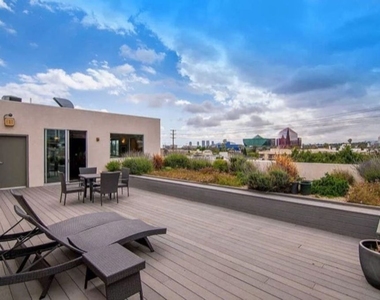 817 N Alfred Street - Photo Thumbnail 13