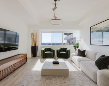 1155 N La Cienega Boulevard - Photo Thumbnail 3