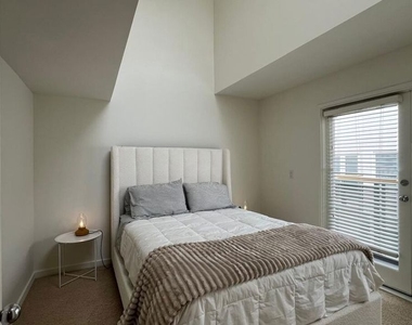 807 21st Street - Photo Thumbnail 24