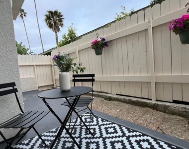 807 21st Street - Photo Thumbnail 10