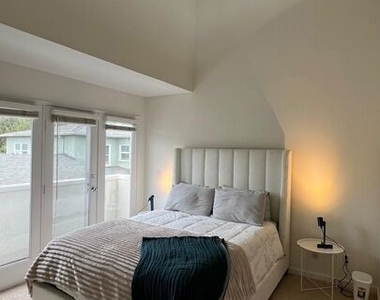 807 21st Street - Photo Thumbnail 30