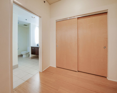 1111 S Grand Avenue - Photo Thumbnail 10