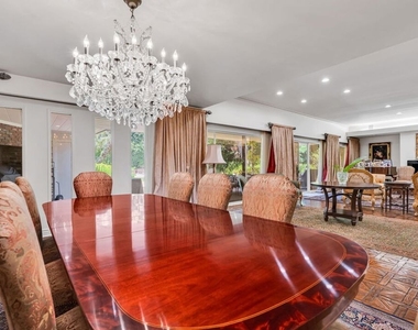 701 N Sierra Drive - Photo Thumbnail 5