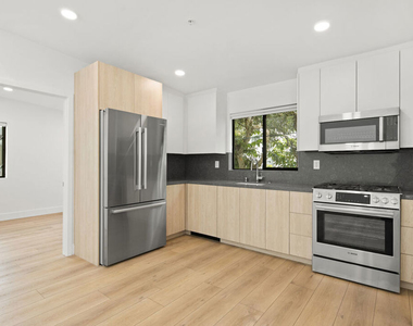 2918 3rd Street - Photo Thumbnail 3
