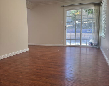 13226 La Quinta Street - Photo Thumbnail 5