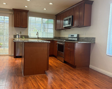 13226 La Quinta Street - Photo Thumbnail 4