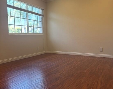 13226 La Quinta Street - Photo Thumbnail 10