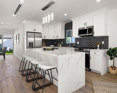 5928 Tobias Avenue - Photo Thumbnail 3
