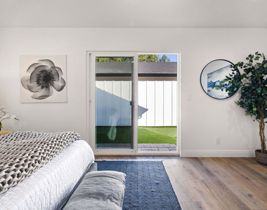 5928 Tobias Avenue - Photo Thumbnail 11