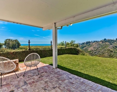 823 Enchanted Way - Photo Thumbnail 37
