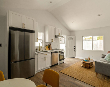 1728 52nd Street - Photo Thumbnail 5