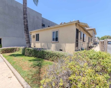233 E Alameda Avenue - Photo Thumbnail 17