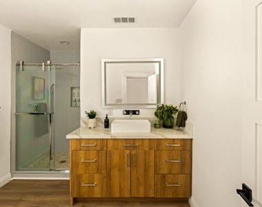 1726 W 52nd Street - Photo Thumbnail 13
