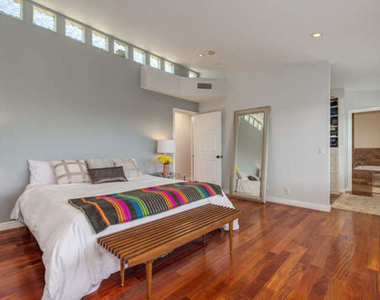 603 Vernon Avenue - Photo Thumbnail 3