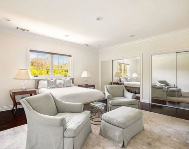 10914 Bellagio Road - Photo Thumbnail 11