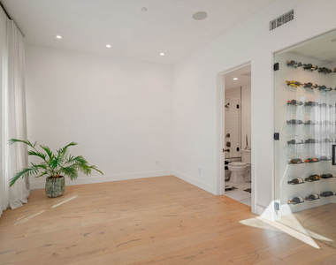 16740 Otsego Street - Photo Thumbnail 26