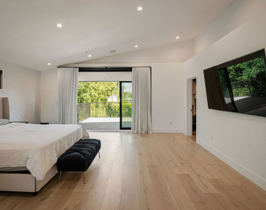 16740 Otsego Street - Photo Thumbnail 16