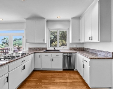 6852 Woody Trail - Photo Thumbnail 6