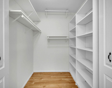 620 N Kenwood Street - Photo Thumbnail 12