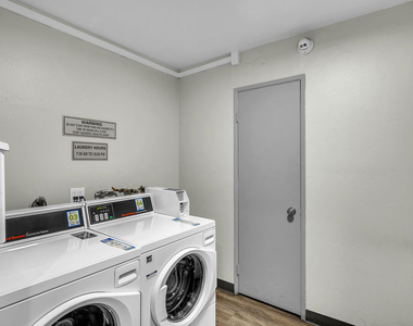 620 N Kenwood Street - Photo Thumbnail 27