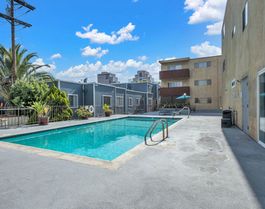 620 N Kenwood Street - Photo Thumbnail 28
