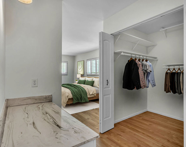 620 N Kenwood Street - Photo Thumbnail 8