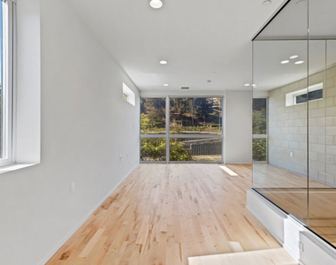 3450 Cahuenga Boulevard - Photo Thumbnail 19