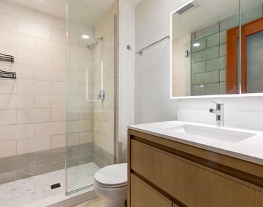 3450 Cahuenga Boulevard - Photo Thumbnail 14