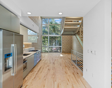 3450 Cahuenga Boulevard - Photo Thumbnail 4