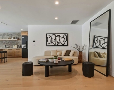 3721 Woodcliff Road - Photo Thumbnail 5