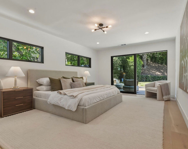 3721 Woodcliff Road - Photo Thumbnail 20